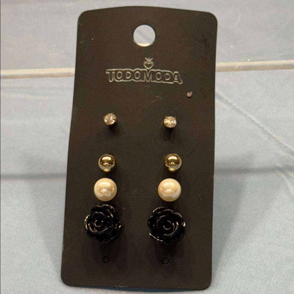 Black Rose and Gold Pearl Earrings Set